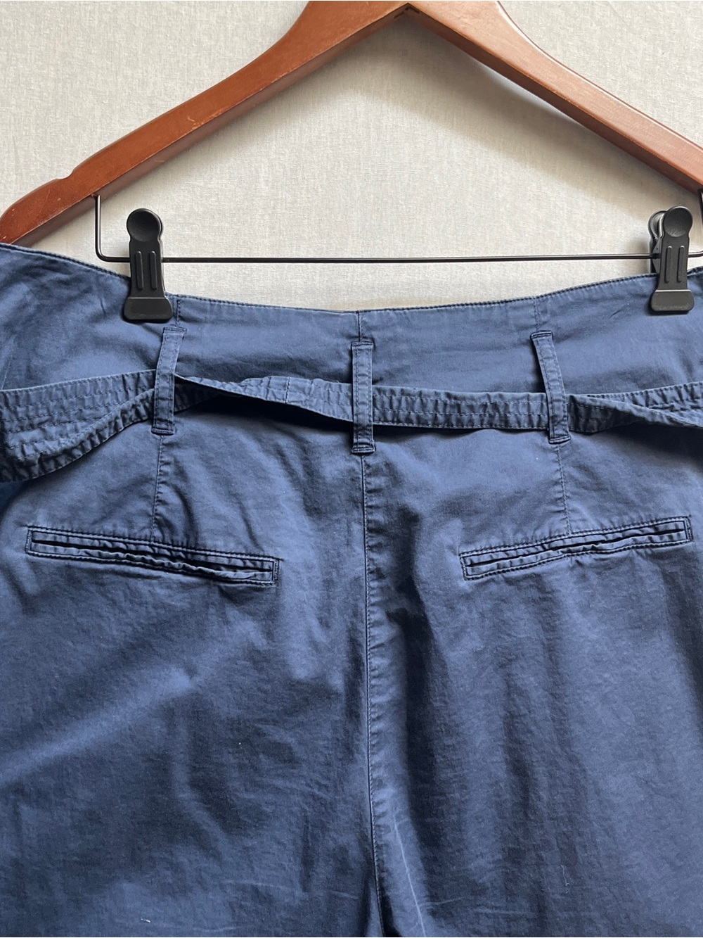 Raffaello Rossi Lillit Navy High Rise Belted Pleated Shorts Size 40 (US 8/10) - Picture 3 of 9